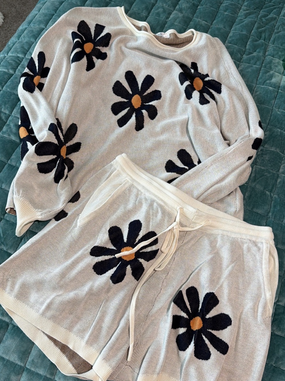 Women's Cream Floral Knit Lounge Set - Cream / Black